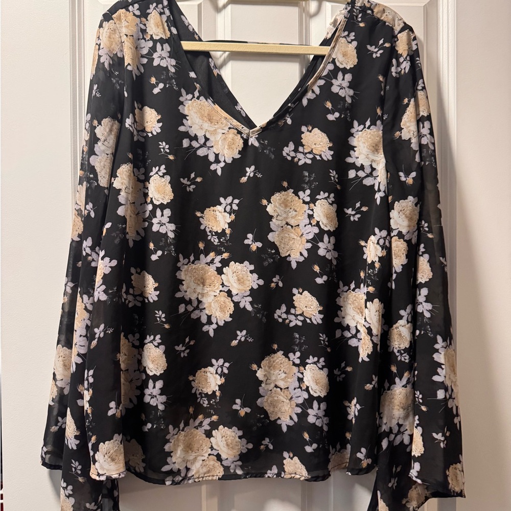 Mine Black and Cream Floral Blouse